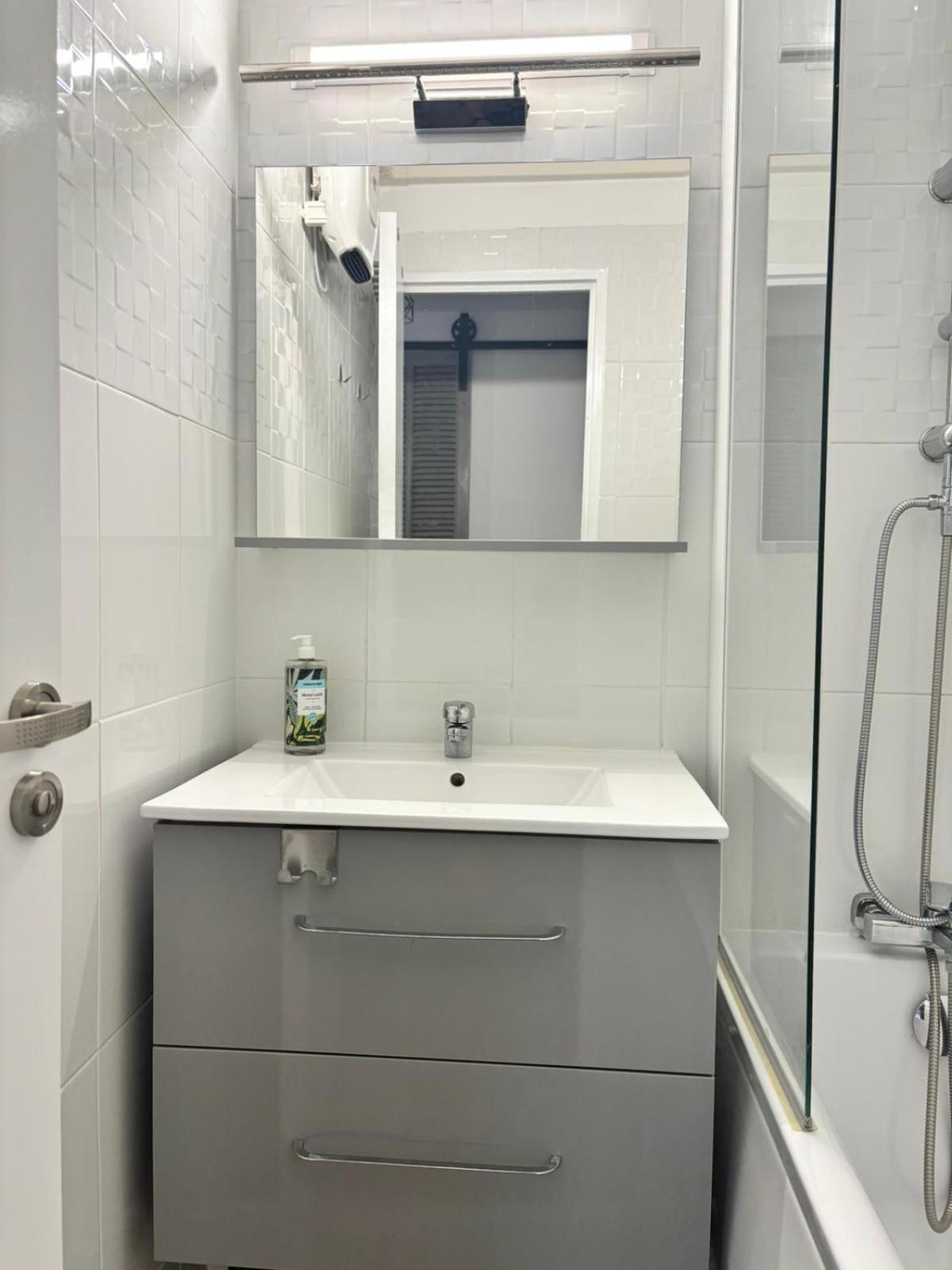 4 Pers , 100m De La Marina Baie Des Anges French Riviera Appartement Villeneuve-Loubet