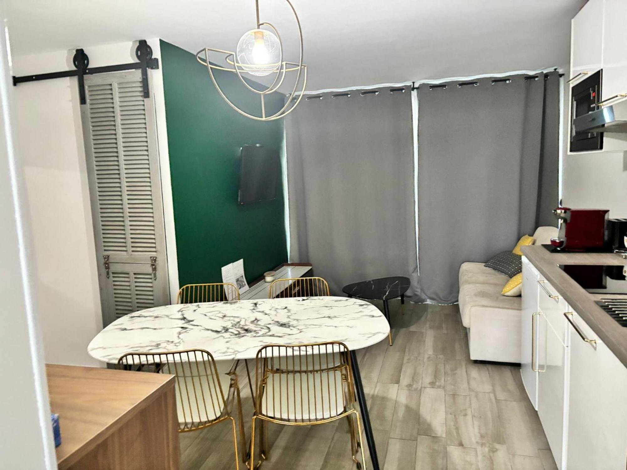 4 Pers , 100m De La Marina Baie Des Anges French Riviera Apartment